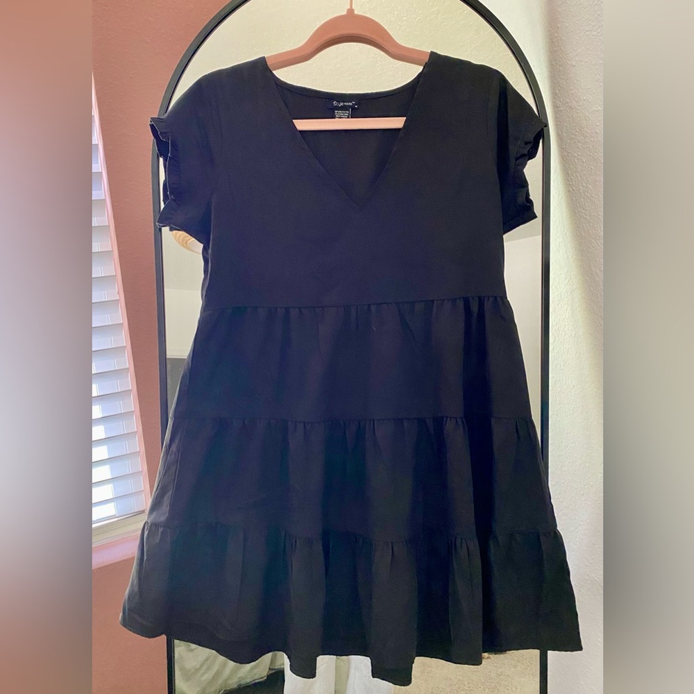 🍀2/$22 Mini Black V-Neck Dress